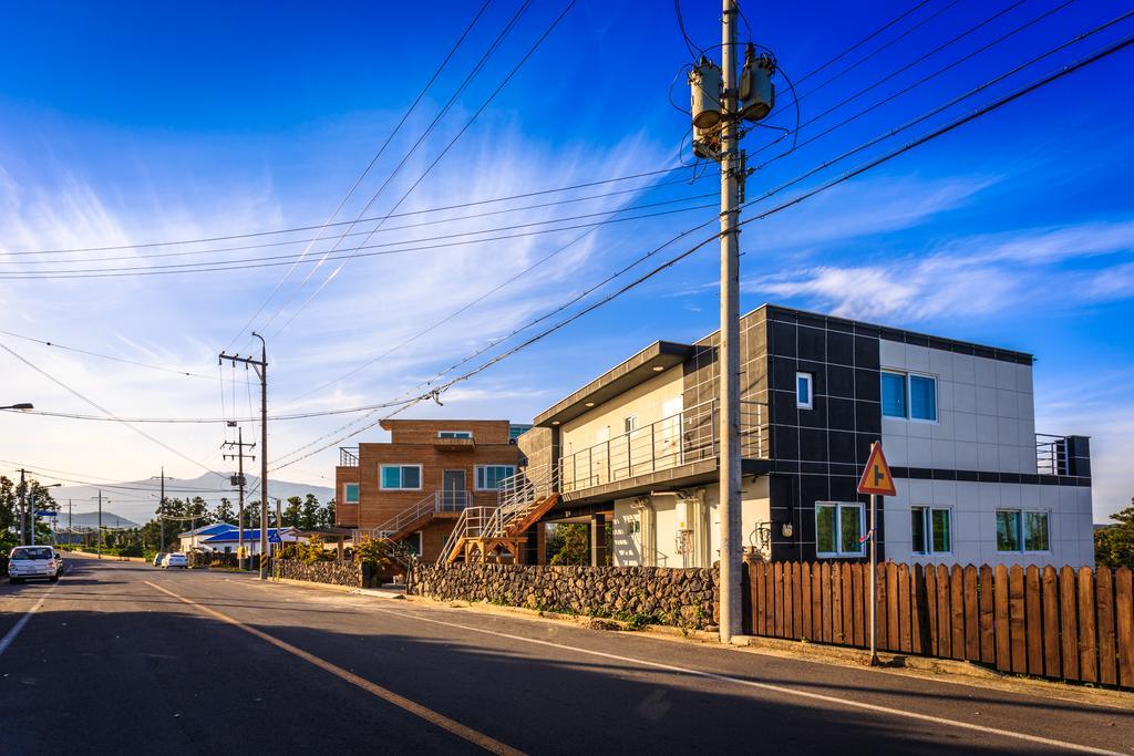 Gloryhill Pension Seogwipo Exterior photo